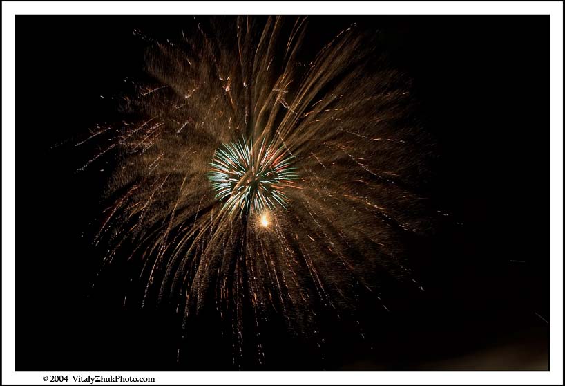 FireWorksHamptonBeach4July04 100CWX