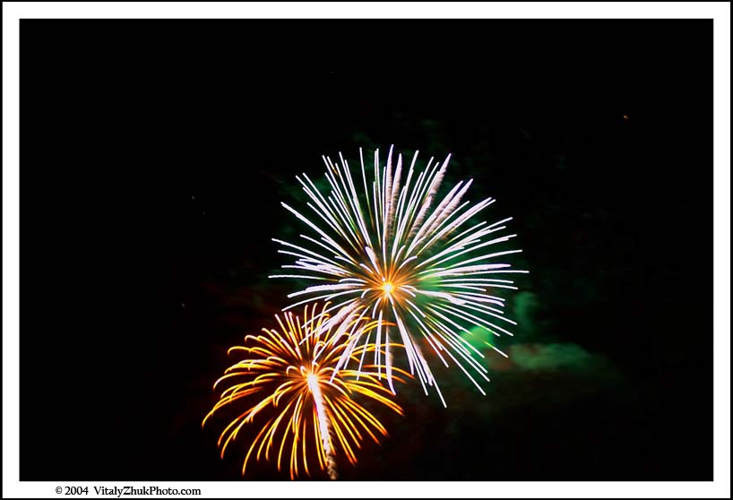 SouthwickCarnivalFireWorks2004 52CWX