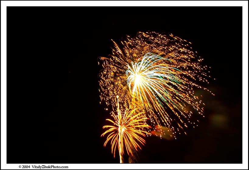 SouthwickCarnivalFireWorks2004 55CWX