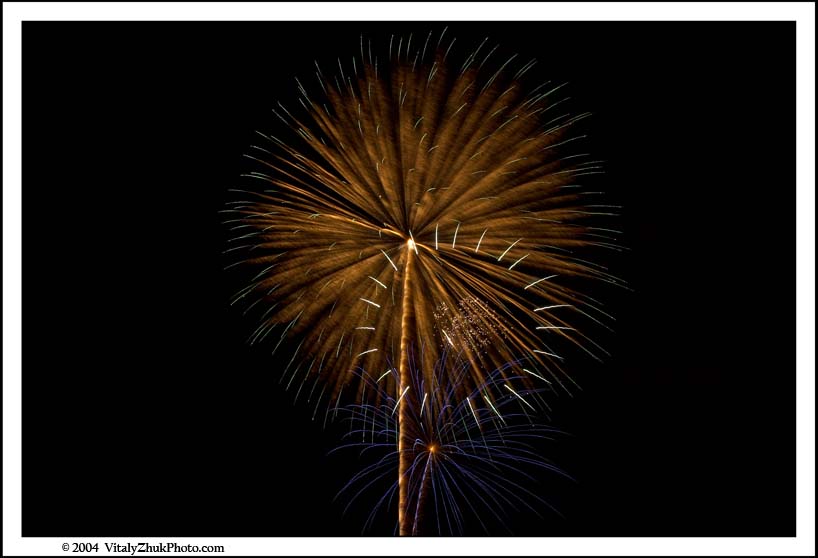 SouthwickCarnivalFireWorks2004 60CWX