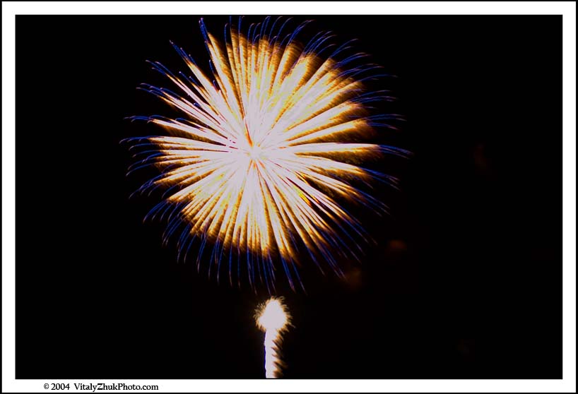 SouthwickCarnivalFireWorks2004 62CWX