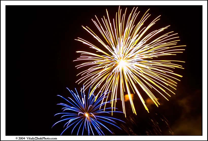 SouthwickCarnivalFireWorks2004 69CWX