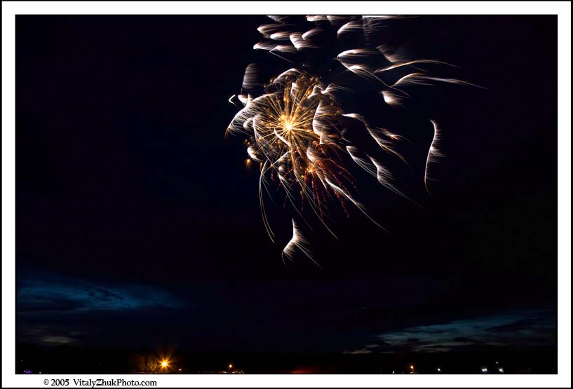 FireWorks 2005 040CWX